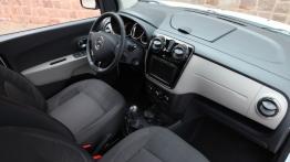 Dacia Lodgy - widok ogólny wnętrza z przodu