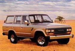 Toyota Land Cruiser I 2.4 i 114KM 84kW 1986-1989
