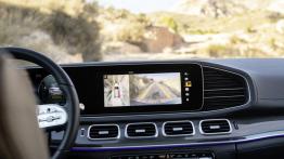 Mercedes GLS (2019) - ekran systemu multimedialnego