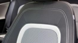 Kia ceed Sportswagon II (2012) - fotel kierowcy, widok z przodu