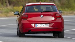 BMW 118i 2012 - tył - reflektory wyłączone