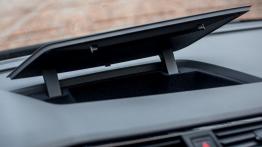 Volkswagen Touran 2.0 TDI 150 KM (wnętrze) - galeria redakcyjna - inny element panelu przedniego