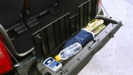 Citroen C2 - tył - bagażnik otwarty