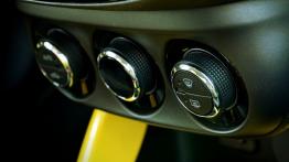 Opel Adam 1.4 100KM - galeria redakcyjna (2) - panel sterowania wentylacją i nawiewem