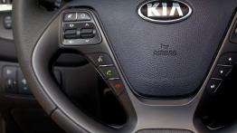 Kia Ceed 2012 - sterowanie w kierownicy