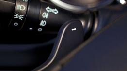 Kia Ceed 2012 - manetka zmiany biegów pod kierownicą