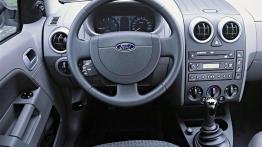 Ford Fusion 2002 - kokpit