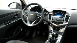 Chevrolet Cruze Sedan 1.8 141KM - galeria redakcyjna 2 - kokpit