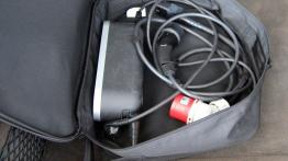 Porsche Panamera S E-hybrid - galeria redakcyjna (2) - kabel ładowania w bagażniku