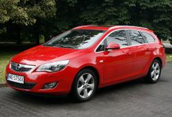 Opel Astra J Sports Tourer 1.7 CDTI ECOTEC 130KM 96kW 2012-2012 - Oceń swoje auto