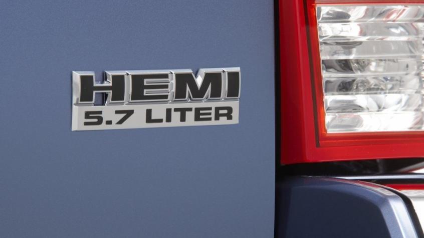 Chrysler Aspen 5.7 V8 340KM 250kW 2007-2016