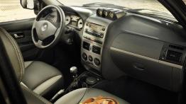 Fiat Strada 2013 - pełny panel przedni