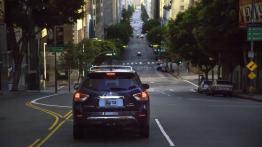 Nissan Pathfinder 2013 - widok z tyłu