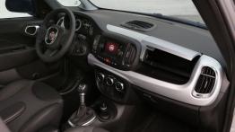 Fiat 500L Beats Edition (2014) - schowek przedni otwarty