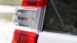 Toyota Land Cruiser 150 Facelifting (2014) - lewy tylny reflektor - wyłączony