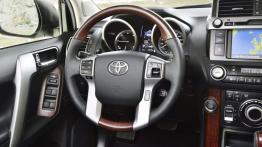 Toyota Land Cruiser 150 Facelifting (2014) - kierownica