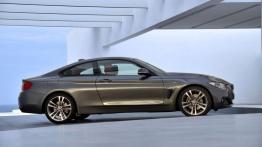 BMW serii 4 Coupe (2014) - prawy bok