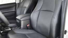 Toyota Land Cruiser 150 Facelifting (2014) - fotel kierowcy, widok z przodu
