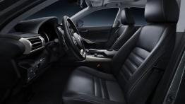 Lexus IS 300h (2014) - widok ogólny wnętrza z przodu