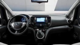 Nissan e-NV200 VIP Concept (2014) - pełny panel przedni