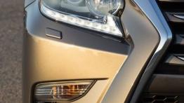 Lexus GX Facelifting (2014) - prawy przedni reflektor - włączony