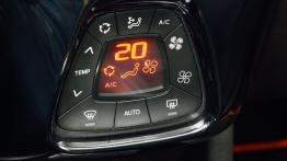 Toyota Aygo II (2014) - panel sterowania wentylacją i nawiewem