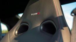 Nissan GT-R Nismo 2014 - fotel kierowcy, widok z przodu