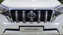 Toyota Land Cruiser 150 Facelifting (2014) - grill
