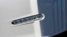 Nissan GT-R Nismo 2014 - światła do jazdy dziennej - wyłączone