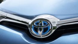 Toyota Auris II Hatchback Facelifting Hybrid (2015) - logo