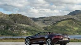 Aston Martin Vanquish Volante (2015) - widok z tyłu