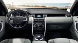 Land Rover Discovery Sport (2015) - pełny panel przedni