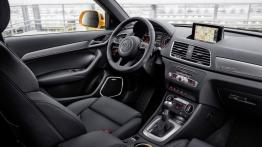 Audi Q3 TDI Facelifting (2015) - widok ogólny wnętrza z przodu