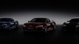 Audi R8 II e-tron (2015) - przód - reflektory włączone