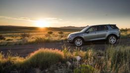 Land Rover Discovery Sport (2015) - lewy bok