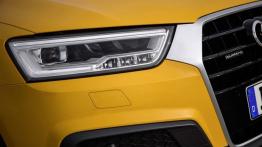 Audi Q3 TDI Facelifting (2015) - prawy przedni reflektor - wyłączony