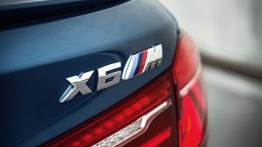 BMW X6 II M (2015) - emblemat