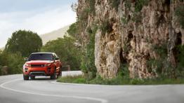 Range Rover Evoque Autobiography (2015) - widok z przodu