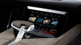 Audi Prologue Allroad Concept (2015) - ekran systemu multimedialnego
