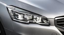 Peugeot 508 Sedan Facelifting (2015) - prawy przedni reflektor - wyłączony