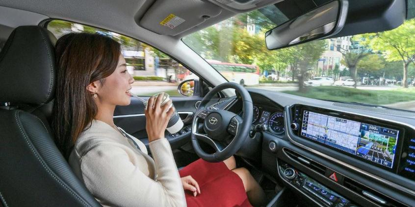 Tempomat Hyundaia ze sztuczną inteligencją