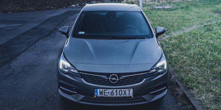 Opel Astra 1.2 Turbo – pierwsza jaskółka