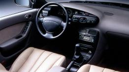 Mazda Xedos 6 - widok ogólny wnętrza z przodu