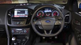 Ford Focus RS-RHD (2016)