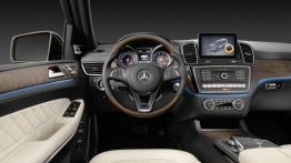 Mercedes-Benz GLS (2016) - kokpit