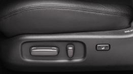 Toyota Avensis 2006 - sterowanie regulacją foteli