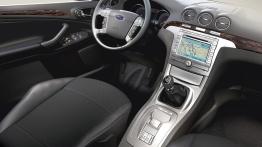 Ford Galaxy 2006 - kokpit