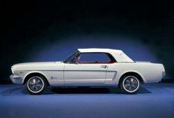 Ford Mustang I Cabrio 3.3 R6 120KM 88kW 1965-1966
