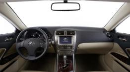 Lexus IS 2007 - pełny panel przedni