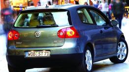 Volkswagen Golf V 2007 - widok z tyłu